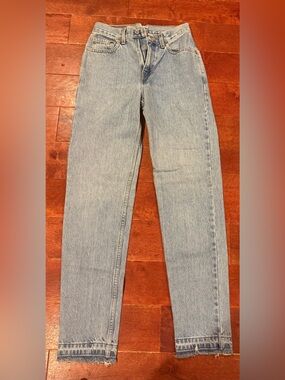 Vintage women’s Levi jeans size 25
